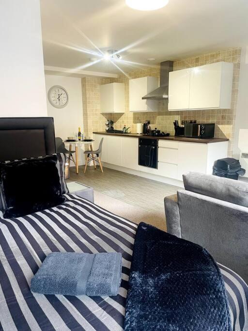 #215 1 Bed Serviced Apartment Derby Eksteriør billede