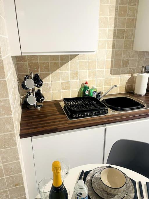#215 1 Bed Serviced Apartment Derby Eksteriør billede