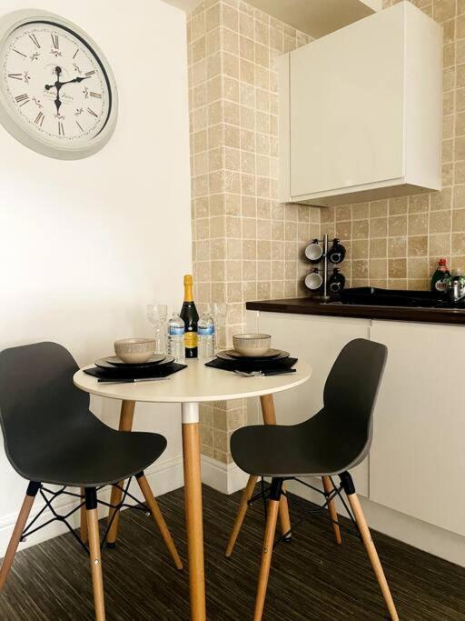 #215 1 Bed Serviced Apartment Derby Eksteriør billede