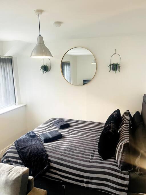 #215 1 Bed Serviced Apartment Derby Eksteriør billede